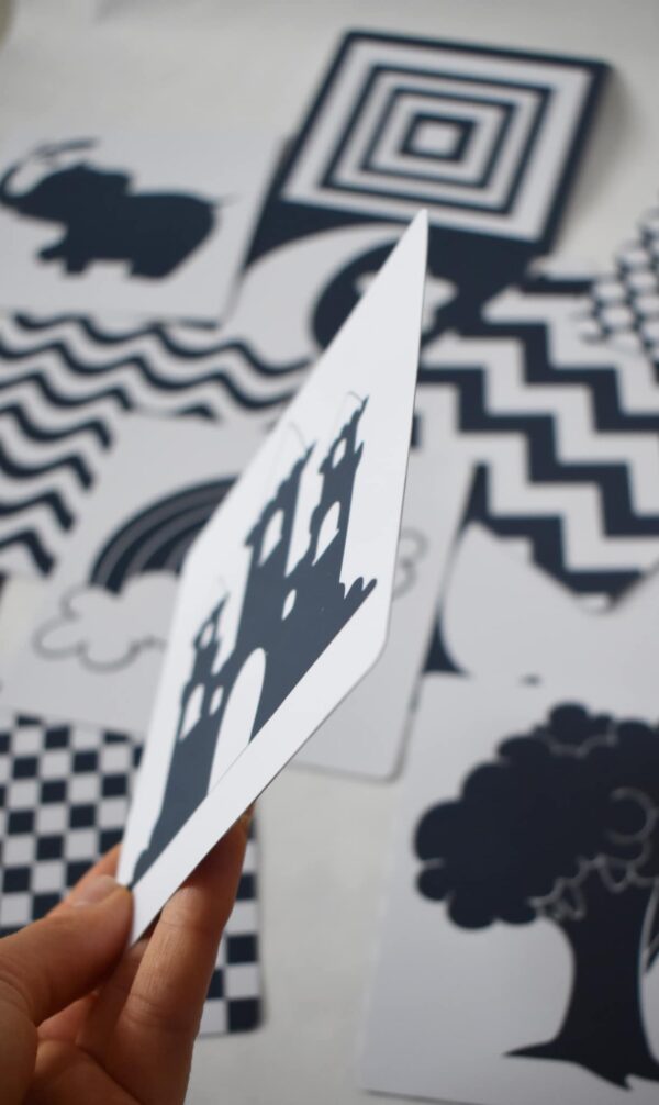 Kortelės "Juoda-balta"