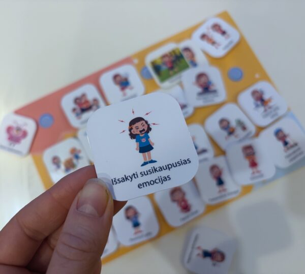 daugkartinis lipdukas